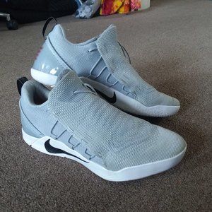 Kobe AD NXT like new